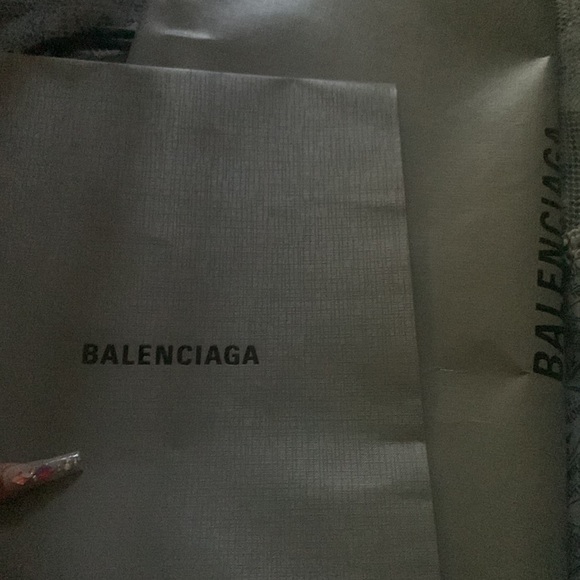 BALENCIAGA men size 41 (8 US) Mint color - Picture 8 of 9